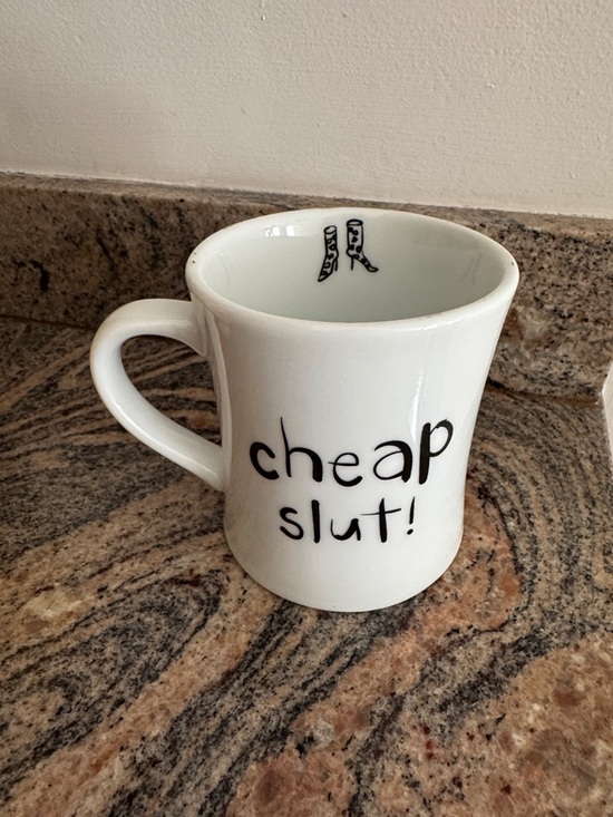 Cheap sl ut with Stilettos mug. - Picture 2 of 5